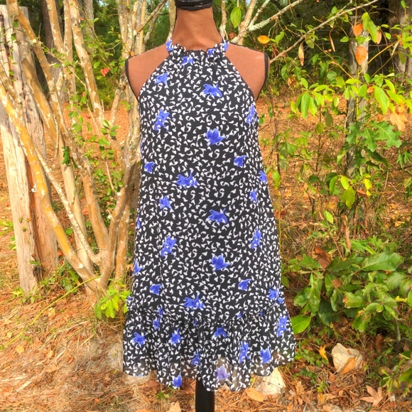 BCBGeneration Black/White/Lavender 'Fallen Petals' Relaxed Halter Neck Tie Dress - Picture 2 of 16